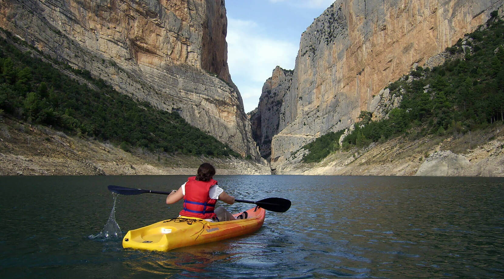 Kayak en el desfiladero de Mont-rebei.